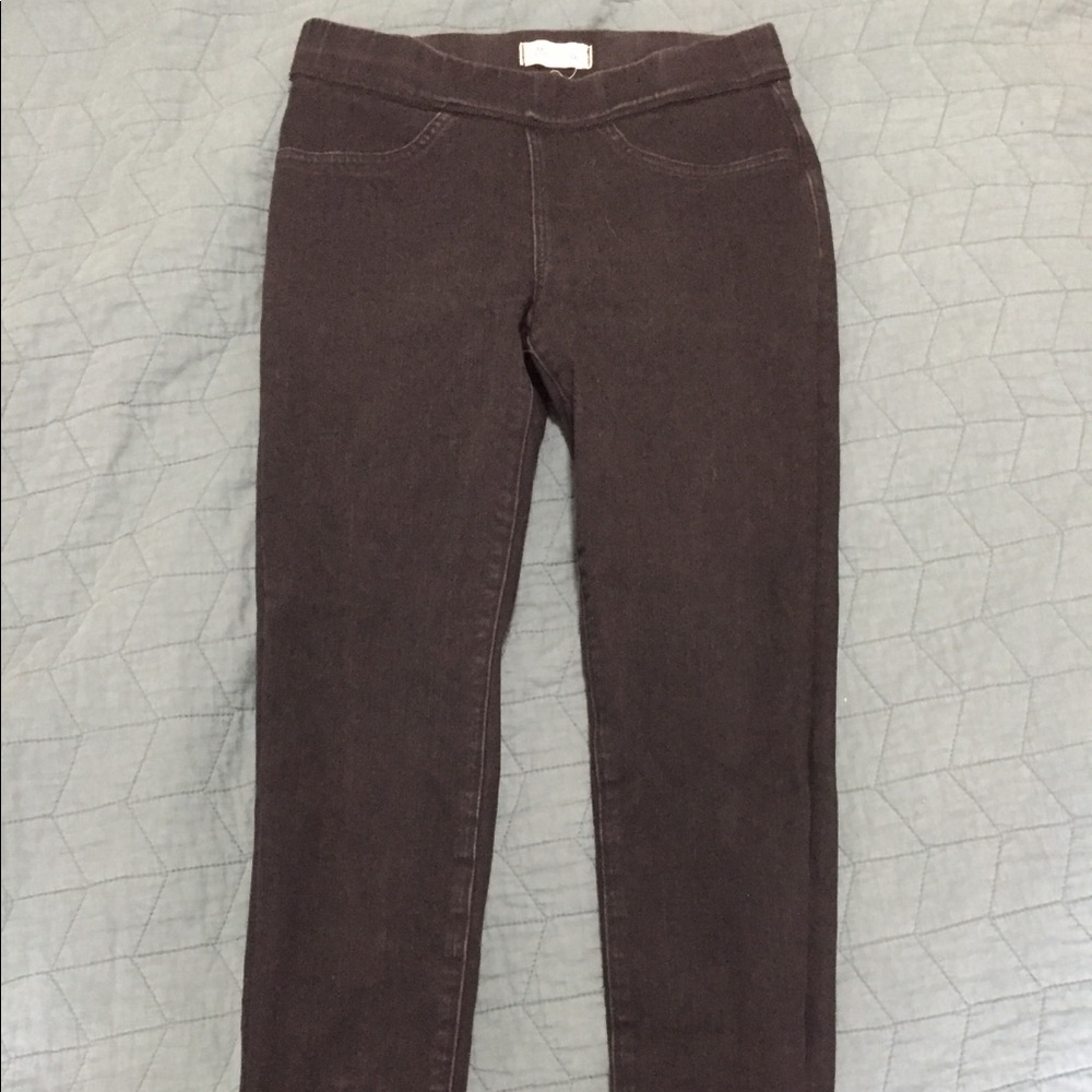 Black skinny “jeggings”